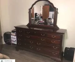 10 DRAWER DRESSER W/BEVELED MIRROR